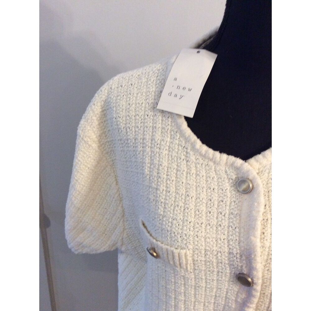 New NWT Short Sleeve Cream Gold Button Front Cardigan XL Career - Picture 3 of 6